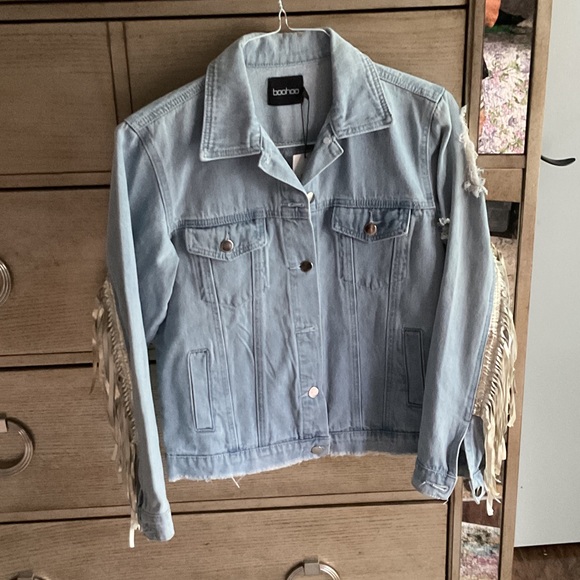 Boohoo Sky Blue  distressed Denim Jacket with Fringe Accents,size 4,new - Picture 1 of 4